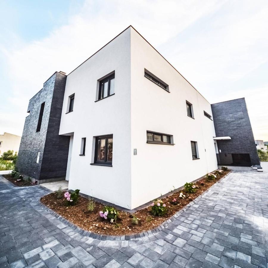Cube Residence Kastela Ngoại thất bức ảnh