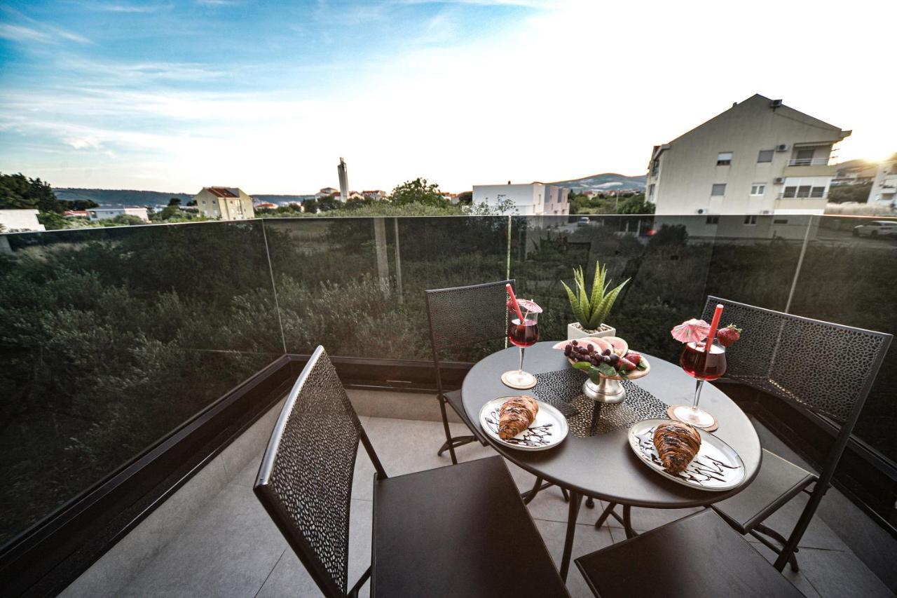 Cube Residence Kastela Ngoại thất bức ảnh