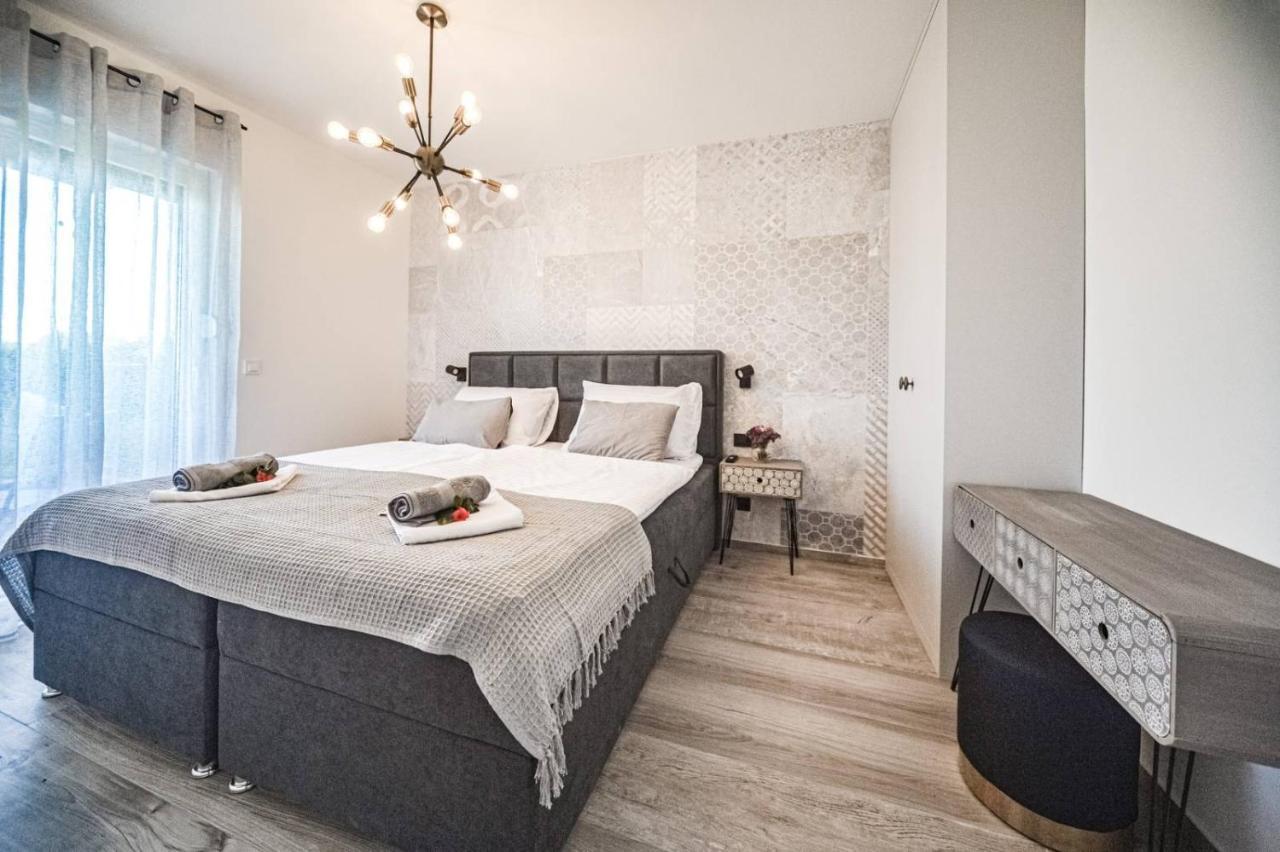 Cube Residence Kastela Ngoại thất bức ảnh