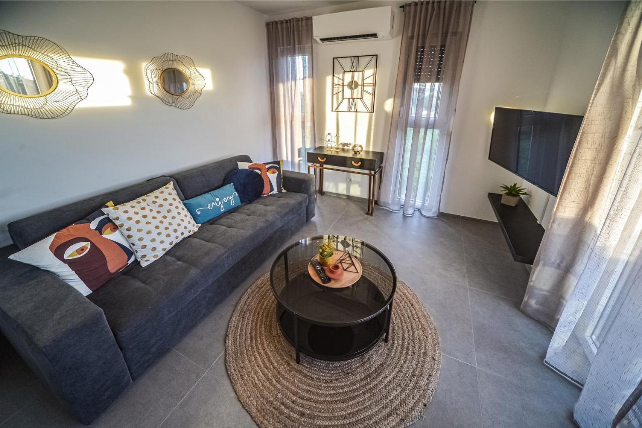 Cube Residence Kastela Ngoại thất bức ảnh