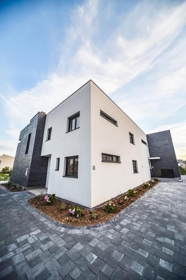 Cube Residence Kastela Ngoại thất bức ảnh