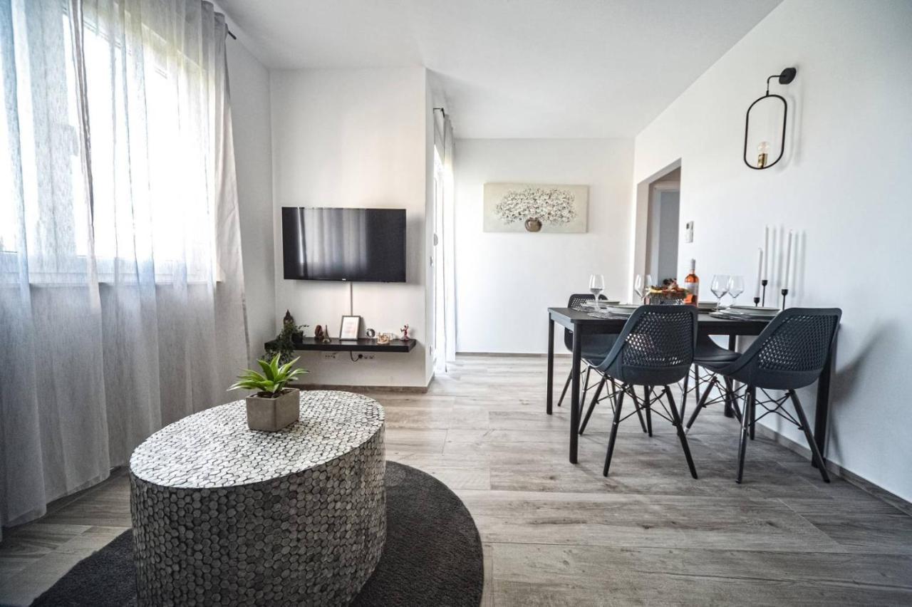 Cube Residence Kastela Ngoại thất bức ảnh