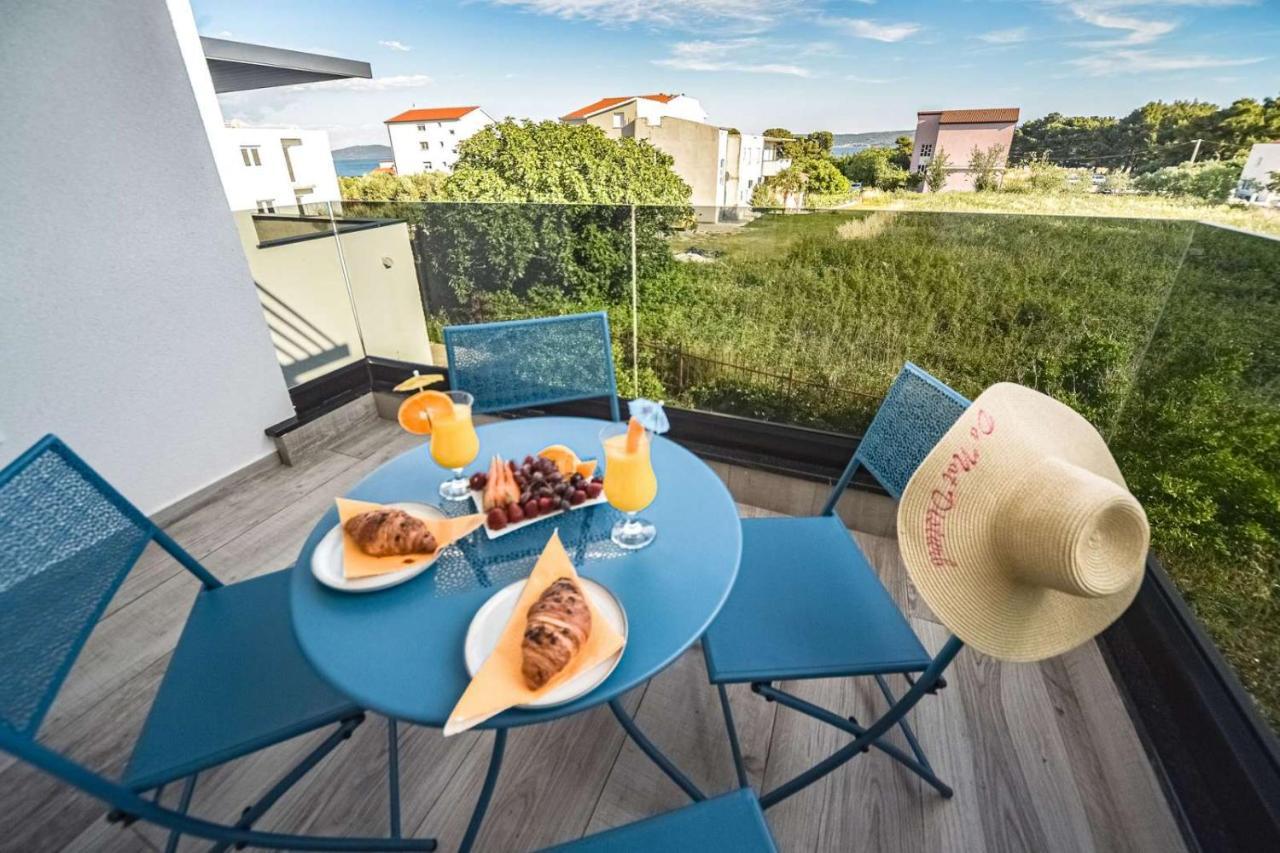 Cube Residence Kastela Ngoại thất bức ảnh